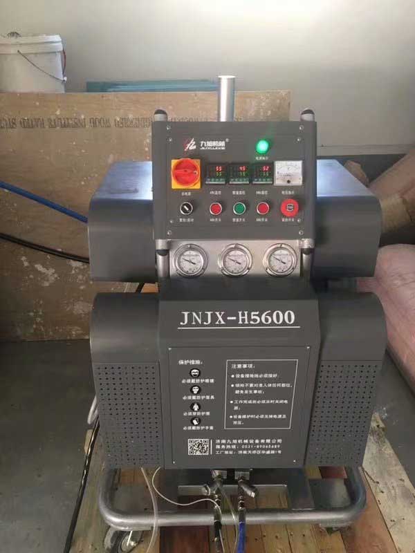 JNJX-H5600（液壓）系列影視道具噴涂聚脲設(shè)備