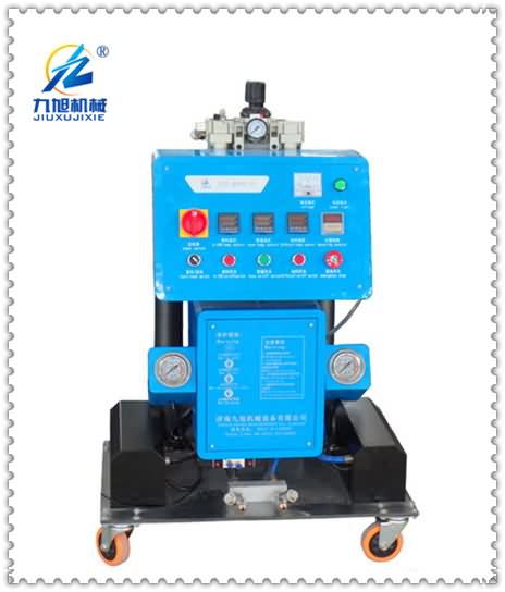 <b>聚氨酯澆注設(shè)備JNJX-Q2600(D)型</b>